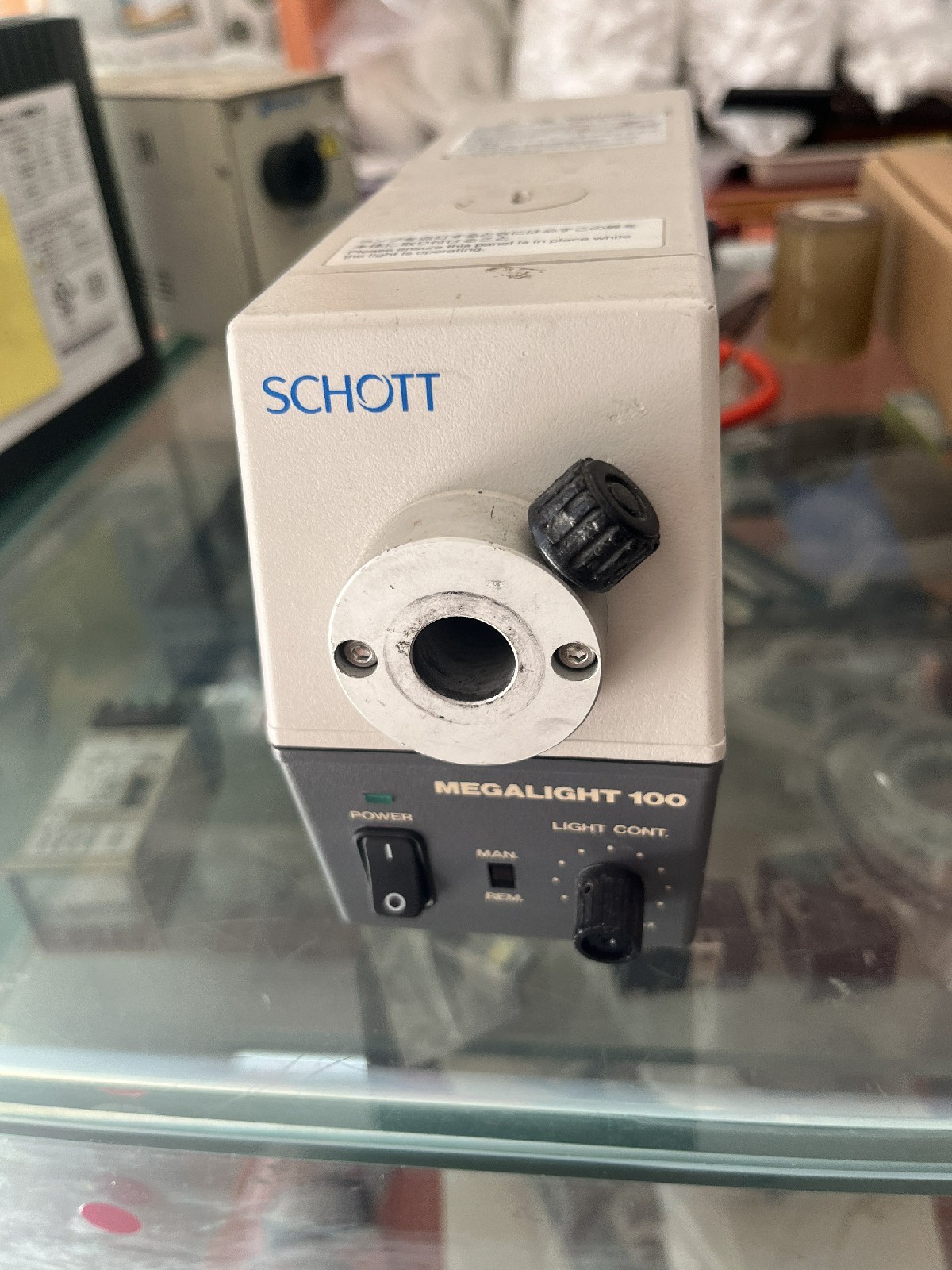 日本SCHOTT 光源机 MEGALIGHT 100