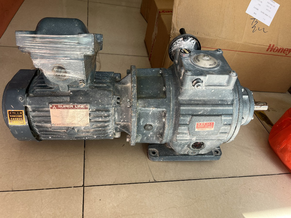 三菱XF-NEF电机  0.75KW